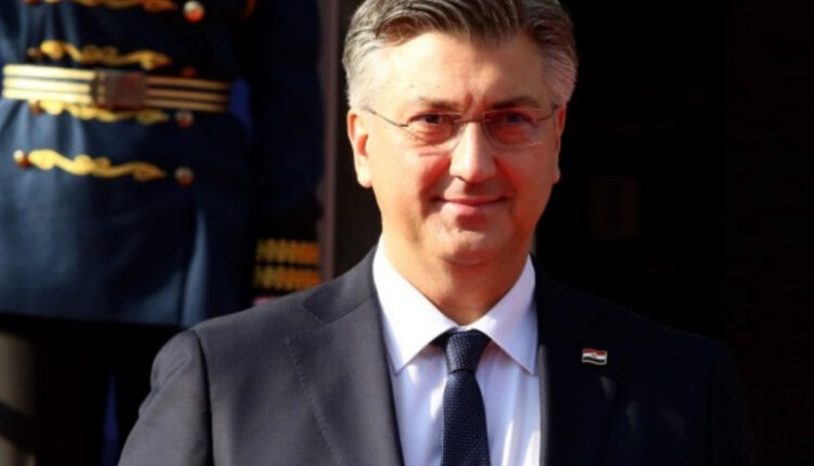 “Serbia është në prag të luftës civile”, paralajmërimi i kryeministrit të Kroacisë