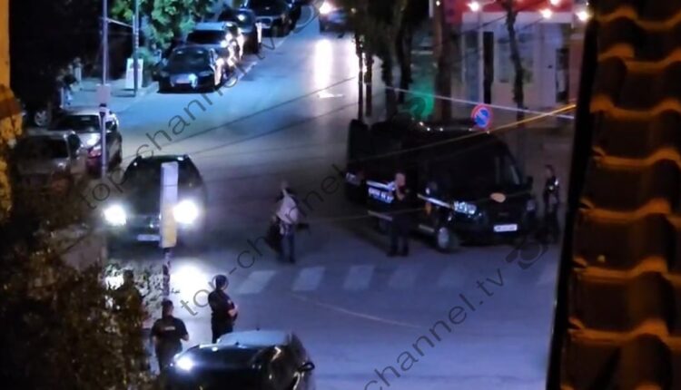 Operacion i madh antidrogë në Elbasan/ 40 të arrestuar gjatë natës, sekuestrohet drogë dhe armë
