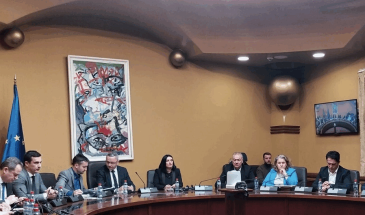 “Përgjimet”, deputetët vizitojnë sot Agjencinë e Inteligjencës