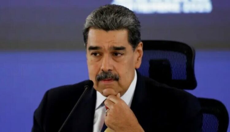 Maduro thotë se tetë anije amerikane ‘me 1,200 raketa’ synojnë Venezuelën