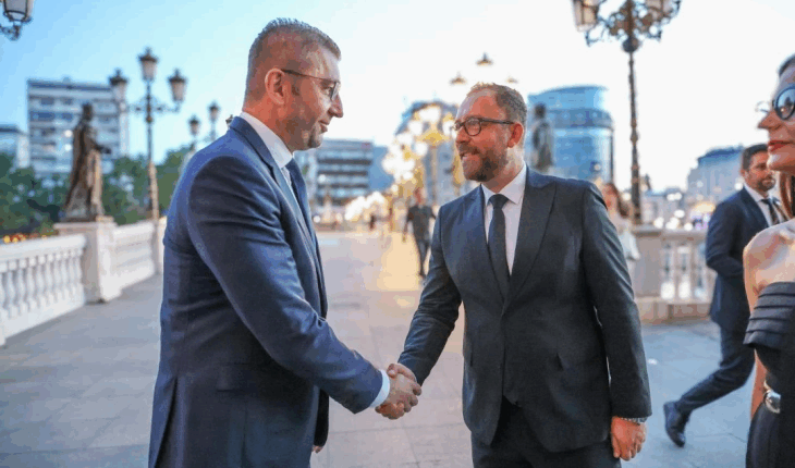 Mickoski dhe Lutkov do të inspektojnë aktivitetet ndërtimore në teatrin e vjetër të Strumicës “Anton Panov”