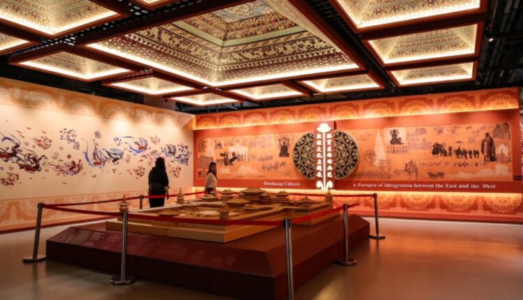 Ekspozita “Rruga e Mëndafshit” në Kinën Veriperëndimore promovon shkëmbimin dhe bashkëpunimin ndërkulturor