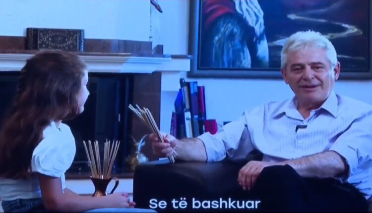 Ali Ahmeti mesazh mbesës: “Të bashkuar jemi më të fortë” (VIDEO)