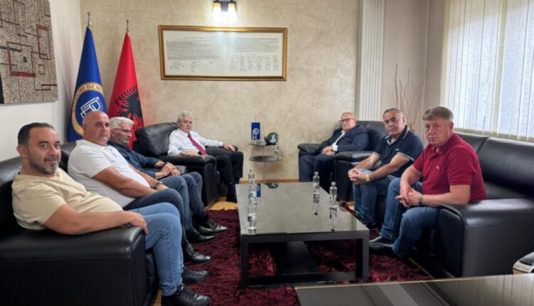 Ali Ahmeti takon veteranët e LPK-së: “Nuk harrojmë luftëtarin, çlirimtarin, dëshmorin”