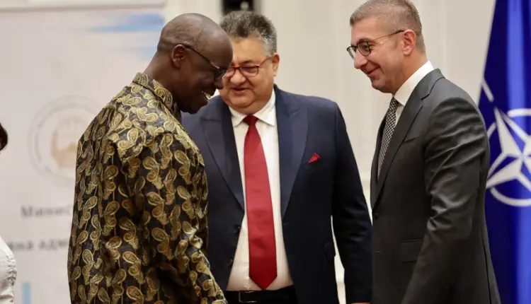 Ejakuze: Duhet të tregoni përparim drejt anëtarësimit në BE, nuk mjafton vetëm të miratohen ligje kundër korrupsionit