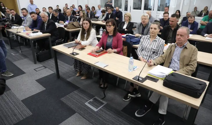 Vazhdon gjykimi për rastin “Aditiv” për keqpërdorime në kompaninë shtetërore EMV dhe tenderë fiktivë në vlerë prej miliona eurove