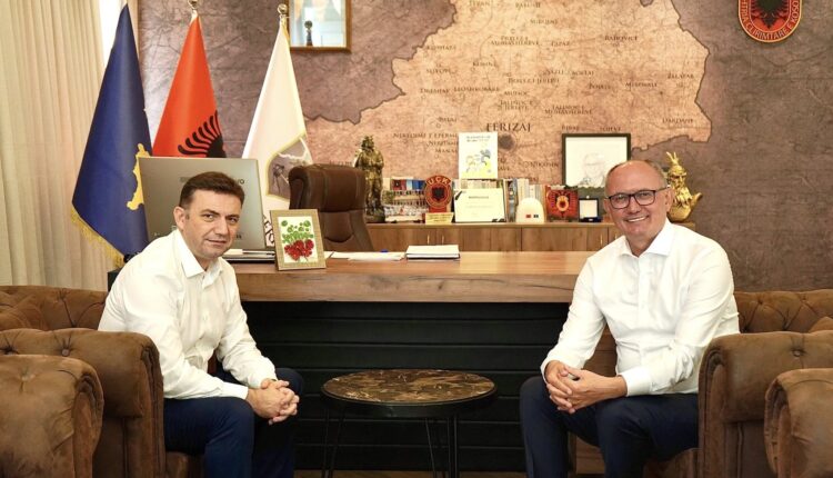 Çairi do të bëhet si Ferizaji, takohen Agim Aliu dhe Bujar Osmani