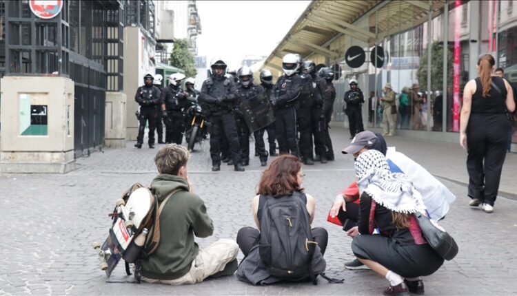 Francë, 675 persona të arrestuar në protestat kundër Macronit