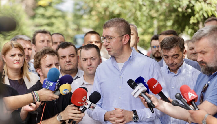 Mickoski: Qeveria investoi 12 milionë euro në projekte në Gazi Babë