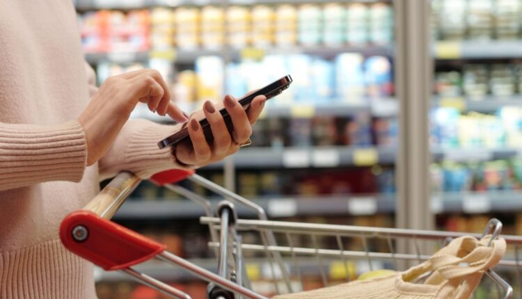 Politikanët planifikojnë, qytetarët fshijnë gjithnjë e më shumë produkte nga buxheti ushqimor