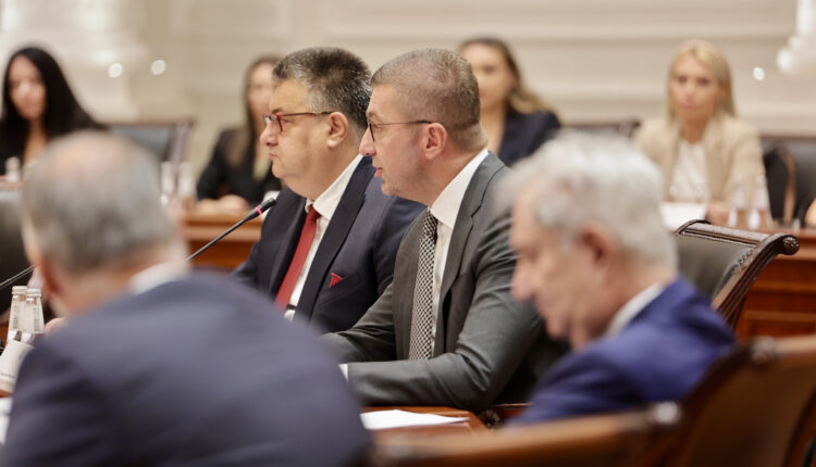Мickoski: Përgjimi nga ASK nuk është goditje ndaj meje dhe gazetarëve, por ndaj demokracisë, së drejtës për liri dhe themeleve të shtetit