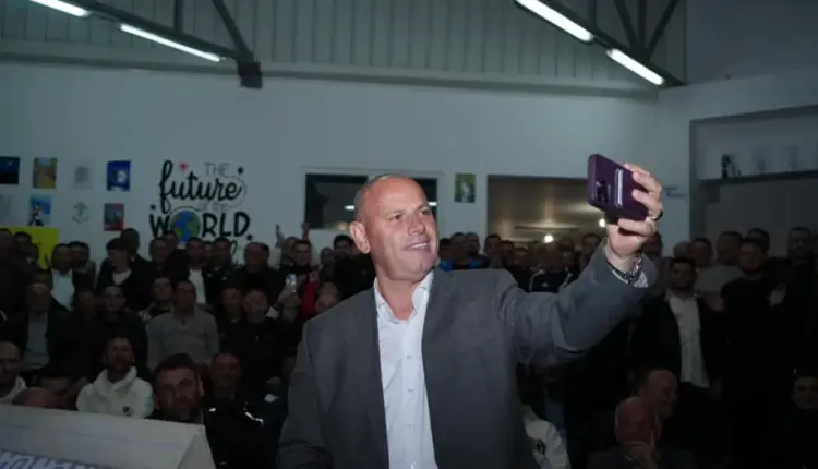 Lladrovci: Memli Krasniqi është dashur të japë dorëheqje