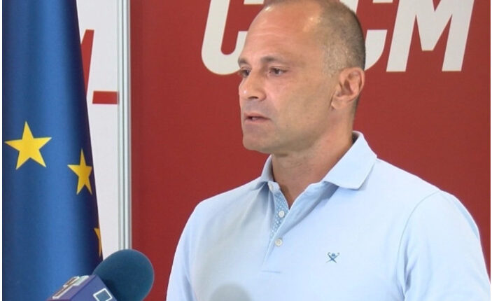 Filipçe: Mickoski sillet si kryeministër, gjykatës dhe prokuror në të njëjtën kohë