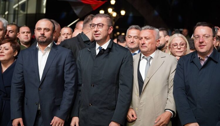“Maqedonia do të jetë pjesë e BE-së” – Mickoski fton për unitet të të gjitha partive