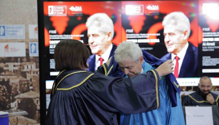 Ali Ahmeti nderohet në Tiranë me titullin “Doctor Honoris Causa”: Ky çmim është për çdo shqiptar
