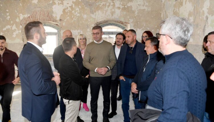 Bilall Kasami shmang mediat gjatë inspektimit të donacionit serb prej 800 mijë euro në Tetovë (FOTO)