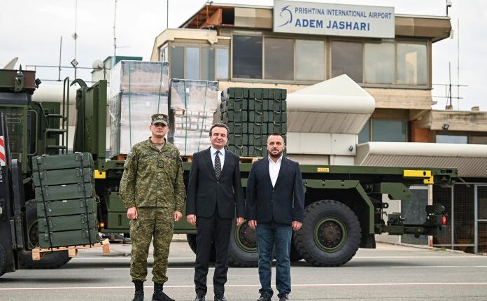 Kosova pranon “mijëra” dronë kamikazë Skydagger, njofton Kurti