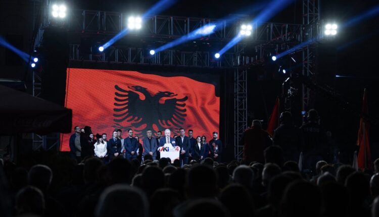 Ali Ahmeti: Uskana në këmbë! Zëri i dinjitetit dhe unitetit