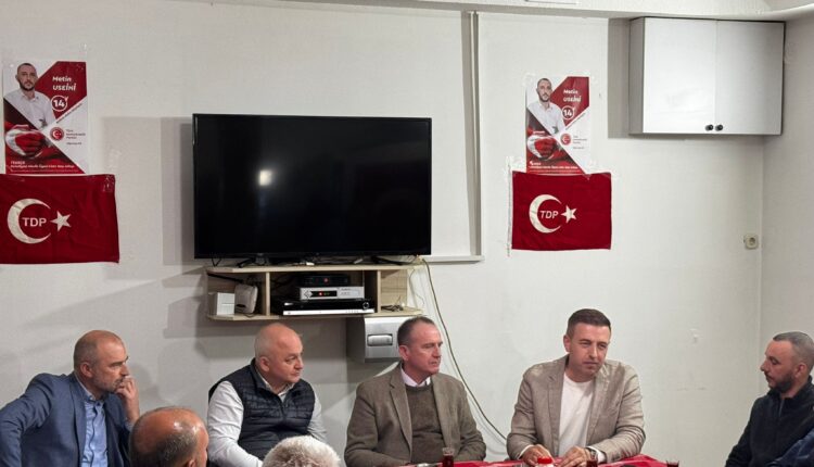 Arben Taravari dhe kandidati i AKI Nazim Taipi takohen me  deputetin Bejxhan Iljaz dhe strukturat e TDP-së në Tearcë