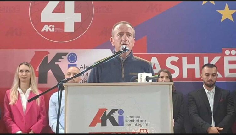Arben Taravari: Adnan Azizi komandon Izet Mexhitin e Bilall Kasamin