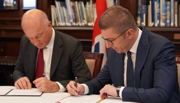 Mickoski: Nënshkruam memorandum me ”Burstok”, do të investojë 150 milionë euro në industrinë ushtarake në RMV