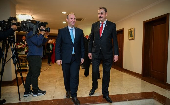 Afrim Gashi merr pjesë në pritjen për 102 vjetorin e Republikës së Turqisë