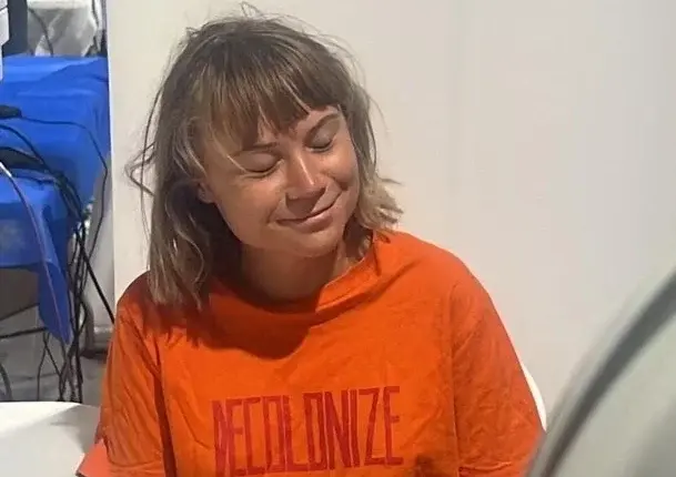 Greta Thunberg thotë se u keqtrajtua nga autoritetet izraelite pas arrestimit