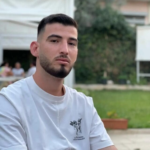 Tjetër ngjarje e rëndë – Motori përplaset me barrierat, humb jetën 25-vjeçari Tjetër ngjarje e rëndë – Motori përplaset me barrierat, humb jetën 25-vjeçari