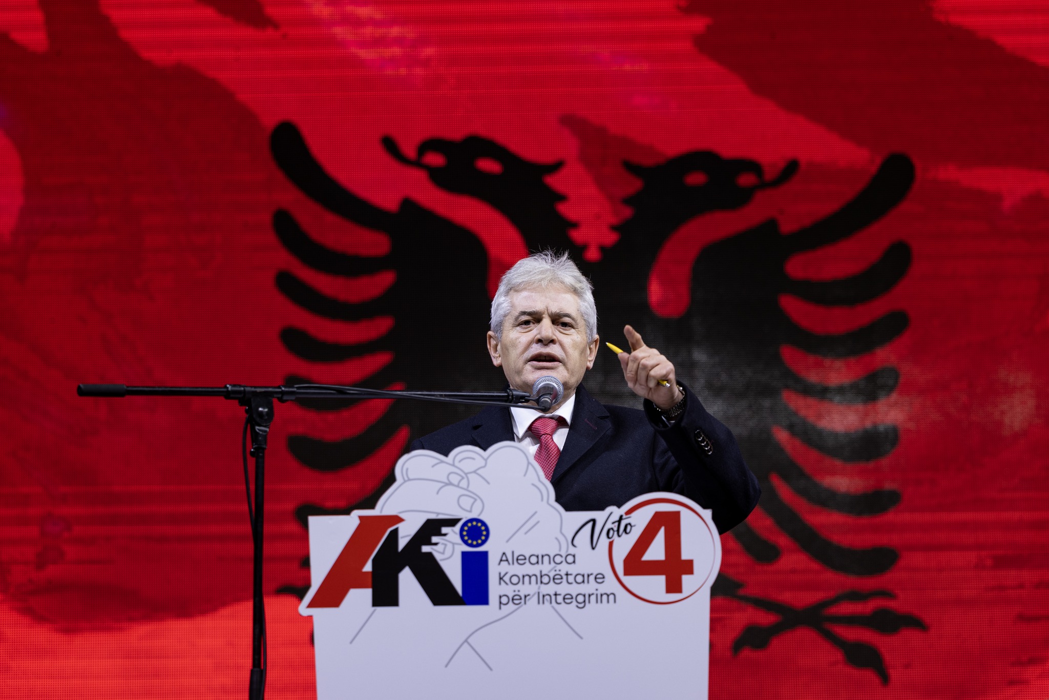 Ali Ahmeti  Ata që u mashtruan dhe votuan për VLEN  vendin e kanë te AKI për ta kthyer dinjitetin kombëtar  VIDEO 