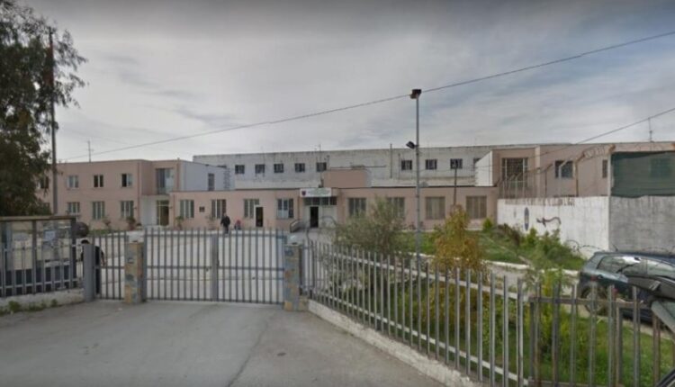 Kontrollet e befasishme në burgun e Durrësit, gjenden 5 telefona