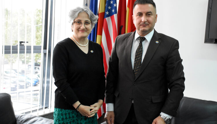 Ambasadorja e Mbretërisë së Holandës në RMV e vizitoi Universitetin e Tetovës