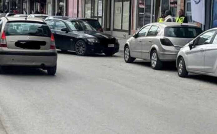 Tetovë: Shoferi nga Gajre hedh pistoletën dhe ik nga policia