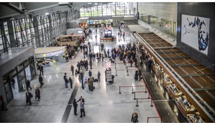 Vdes në Aeroportin e Prishtinës një shtetas zviceran – po priste fluturimin për në Zvicër