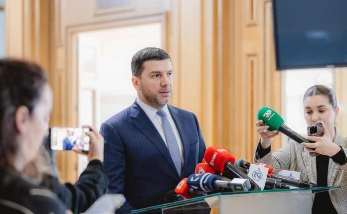 Krasniqi: Kurti më nuk do të jetë kryeministër, opozita s’mund ta bëjë qeverinë