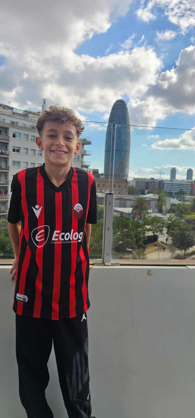 Talentët e Shkëndijës nga f.Negotinë e Gostivarit shkëlqejnë në Barcelonë:  Vlezërit Jon dhe Rroj Shuajibi pjesë e Barça Clinic! Talentët e Shkëndijës nga f.Negotinë e Gostivarit shkëlqejnë në Barcelonë:  Vlezërit Jon dhe Rroj Shuajibi pjesë e Barça Clinic!