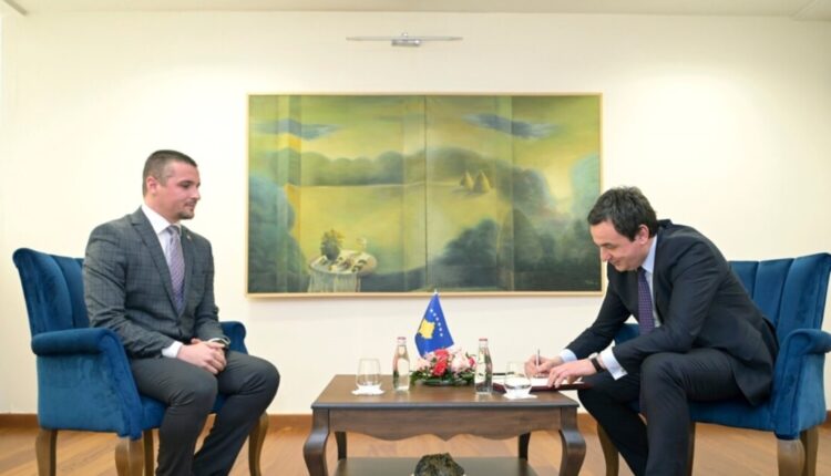 Kurti e liron nga detyra zëvendësministrin e Zhvillimit Rajonal, Elldin Uglari