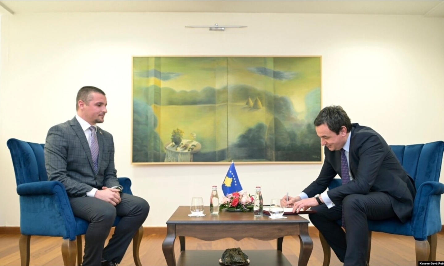 Kurti e liron nga detyra zëvendësministrin e Zhvillimit Rajonal, Elldin Uglari Kurti e liron nga detyra zëvendësministrin e Zhvillimit Rajonal, Elldin Uglari