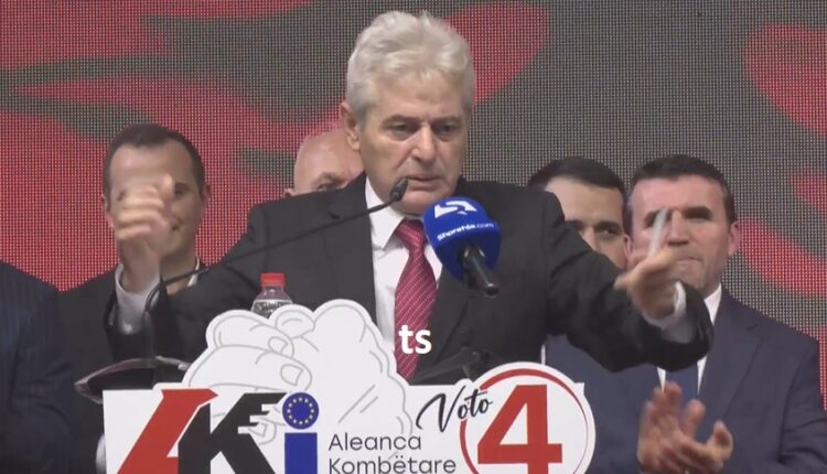 Ahmeti thumbon kundërshtarët: Ne bënim marrëveshje ndërkombëtare, ju bëni kanalizime! (VIDEO)