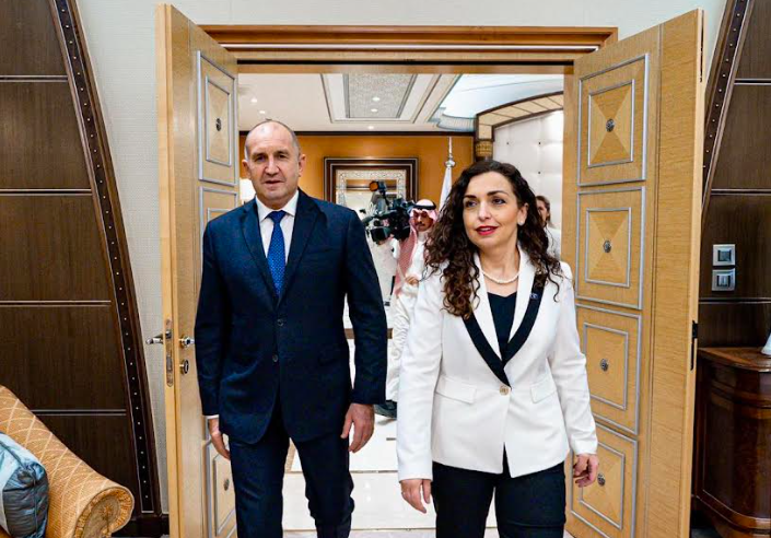 Heqja e masave të BE-së ndaj Kosovës, temë në takimin e Osmanit me presidentin bullgar Heqja e masave të BE-së ndaj Kosovës, temë në takimin e Osmanit me presidentin bullgar