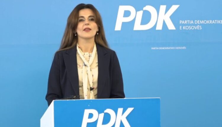 ​Çitaku: Në një qendër votimi në Drenas janë arrestuar tre persona për fotografim të votës