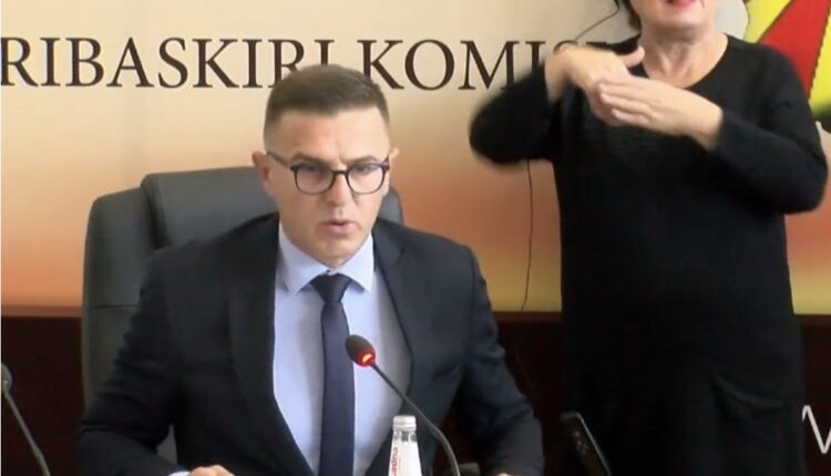 KSHZ: Deri në ora 11:15 kanë votuar 154,275 qytetarë! Jehona e votuesve është 9,38%
