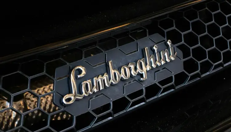 Lamborgini i 1987 shitet me shifra marramendëse