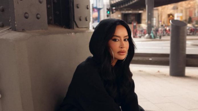 Dafina Zeqiri humb mbi 30 kilogramë dhe rikthehet në superformë pas lindjes Dafina Zeqiri humb mbi 30 kilogramë dhe rikthehet në superformë pas lindjes