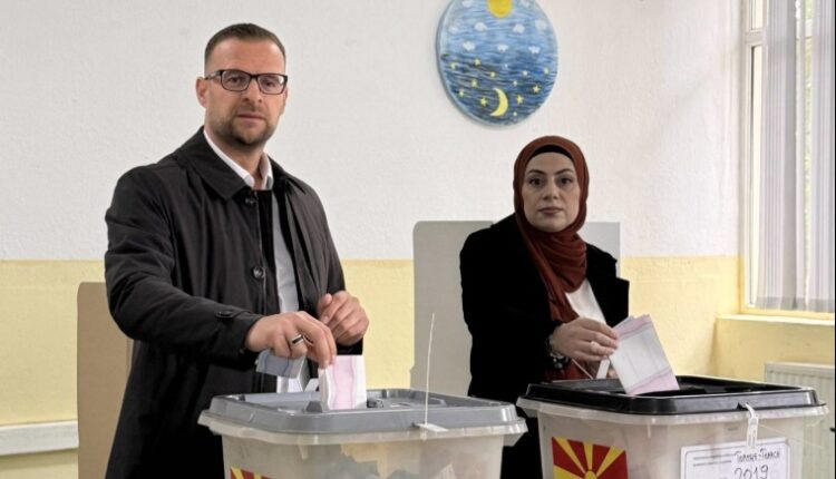 Voton Daut Memishi për Tearcën: Dilni Votoni