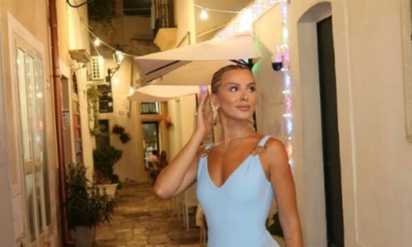 “U bë shumë alarmante!” — Dea Vieri rrëfen periudhën e errët: mjekim i fortë me efekte anësore dhe lufta me aknet “U bë shumë alarmante!” — Dea Vieri rrëfen periudhën e errët: mjekim i fortë me efekte anësore dhe lufta me aknet