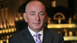 Zekolli: Ageler shumë e do Izetin, ashtu siç e donte Grubin Zekolli: Ageler shumë e do Izetin, ashtu siç e donte Grubin