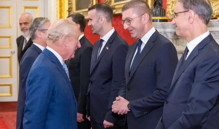 Mickoski: Takimi me Mbretin Çarls III është mirënjohje dhe nxitje që të vazhdojmë në rrugën e vlerave të përbashkëta, besimin dhe partneritetin