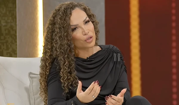 Rovena Stefa ngre dyshime për votat në Big Brother VIP Kosova: Në finale shkuan edhe ata që publiku i ka urryer Rovena Stefa ngre dyshime për votat në Big Brother VIP Kosova: Në finale shkuan edhe ata që publiku i ka urryer
