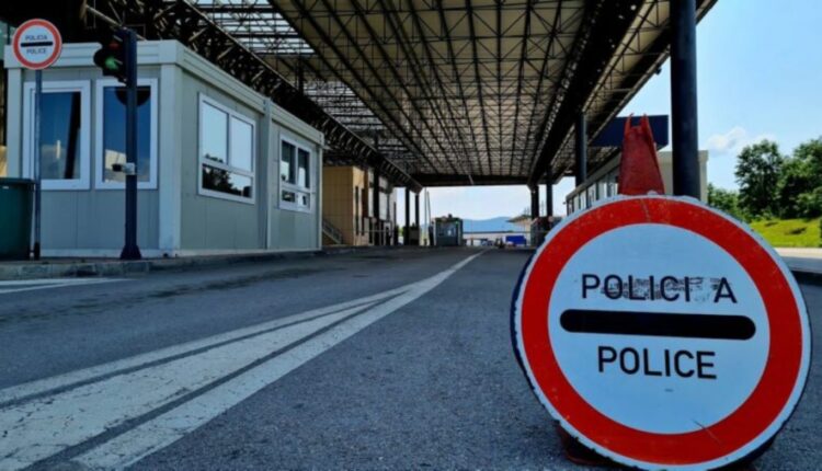 Trafiku rrugor po zhvillohet pa pengesa, në vendkalimet kufitare nuk ka pritje