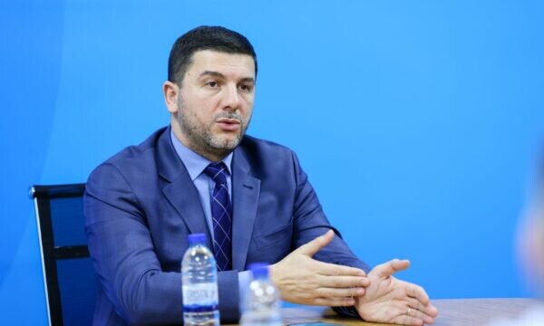 Memli Krasniqi: PDK hyn në zgjedhje nacionale për të fituar, do t’ia japim Kosovës një qeveri të re me vizion përbashkues Memli Krasniqi: PDK hyn në zgjedhje nacionale për të fituar, do t’ia japim Kosovës një qeveri të re me vizion përbashkues